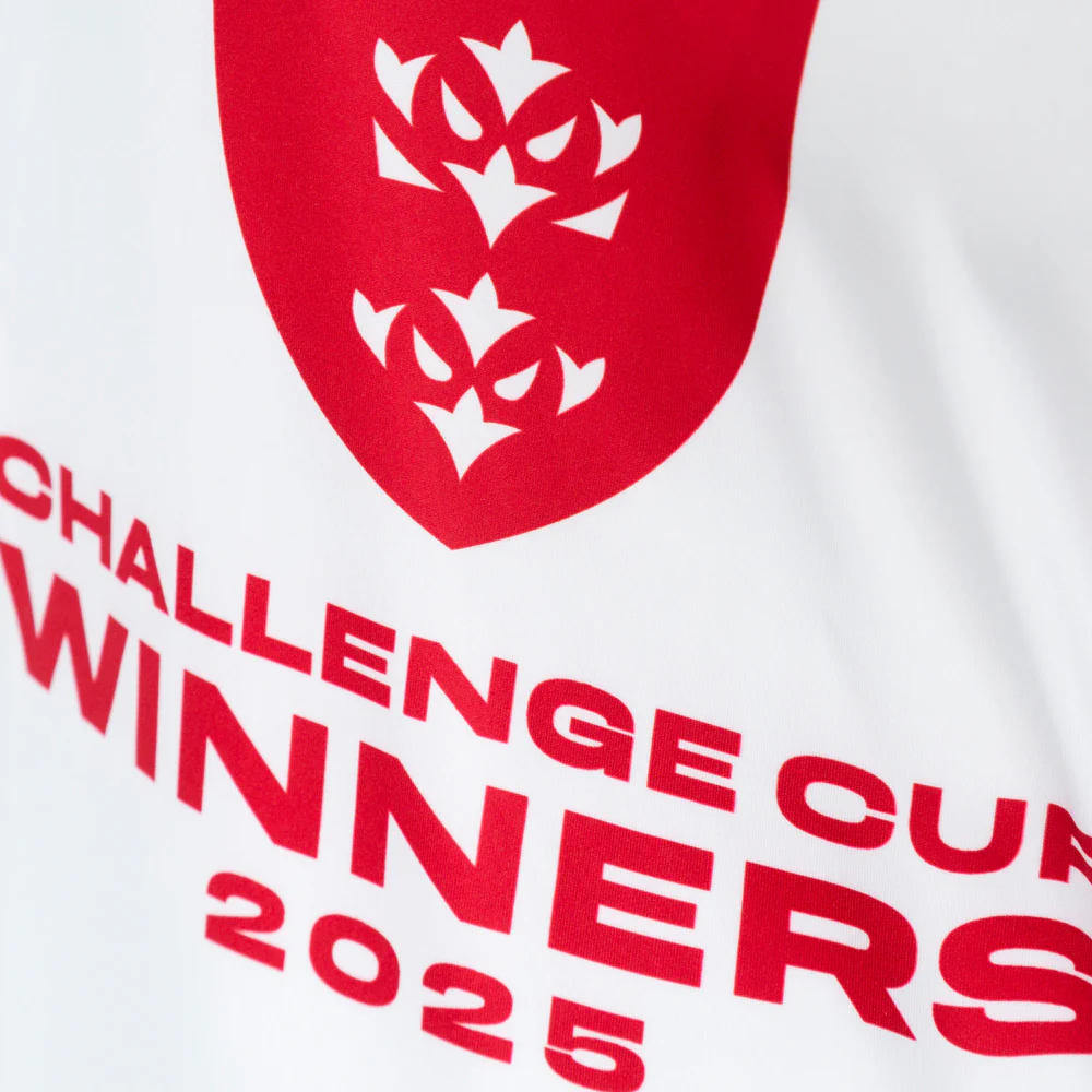 WHITE JUNIOR WINNERS CREST TRAINING TEE - Image 4
